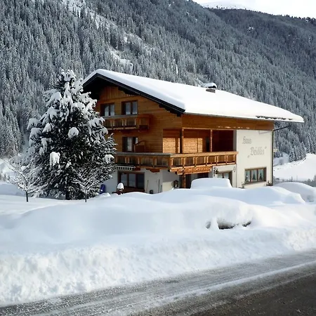 Haus Veidlis, Familie Obkircher Guest house Sankt Jakob in Defereggen