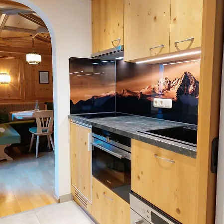 Haus Veidlis, Familie Obkircher Penzion 4*