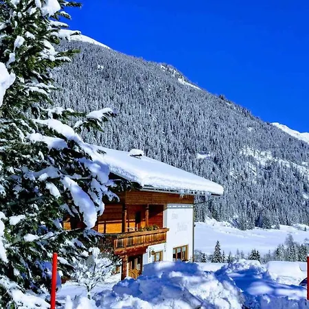 Haus Veidlis, Familie Obkircher Penzion 4*