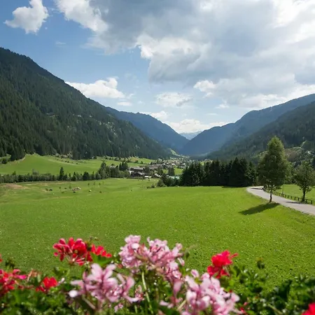 Haus Veidlis, Familie Obkircher 4*